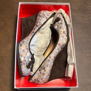 Coach Womens Sz 11 M Wedge Mini Logos